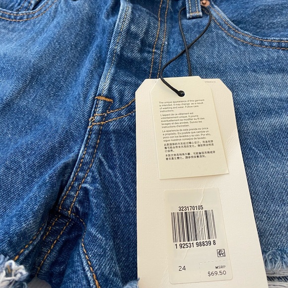 501 Levi Denim Shorts - Picture 3 of 3